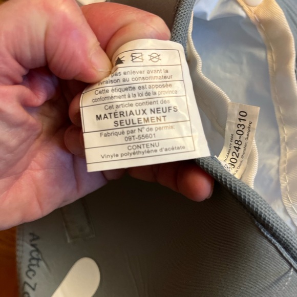 Elephant insulated lunch bag. Snap in lining. matching ice pack - Picture 14 of 16